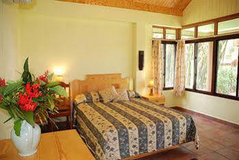 Rhodes Beach Resort Negril Orange Bay Exterior foto