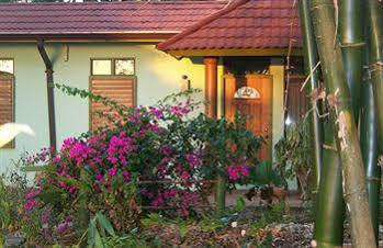 Rhodes Beach Resort Negril Orange Bay Exterior foto